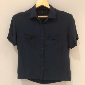 Gentle Fawn Short Sleeve Button Up Top. Size small